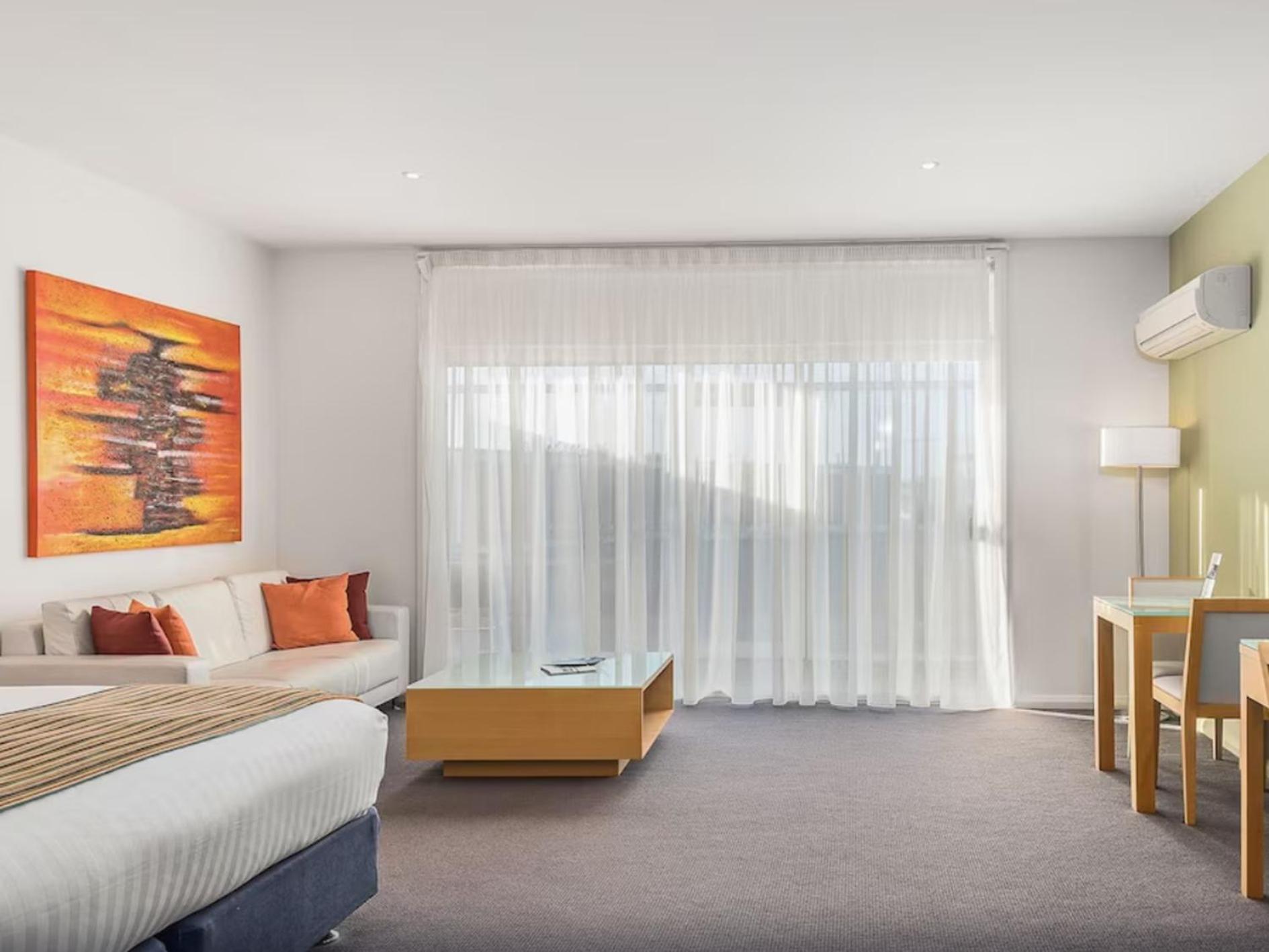 York Cove Hotel George Town Eksteriør billede